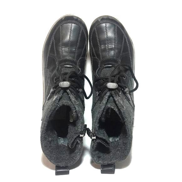 UGG Girls Size 4 Winter Boots Black Outdoor Sherpa Youth Snow Insulated Shoes - Picture 6 of 7